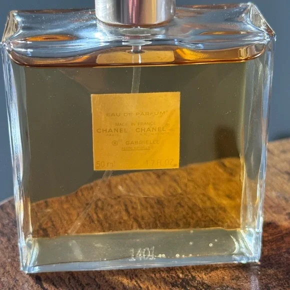 GABRIELLE CHANEL Eau de Parfum Spray 1.07 Fl Oz - Picture 5 of 6